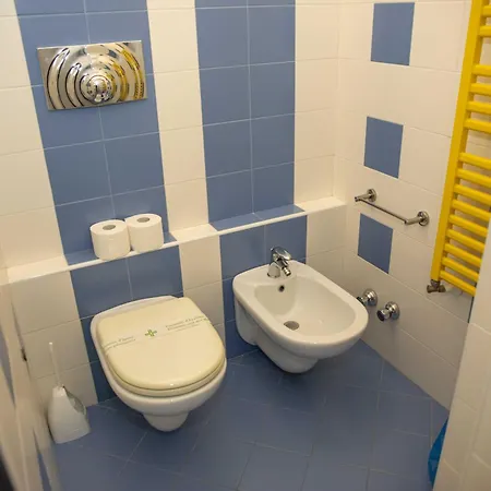 Libeccio With Shared Swimming Pool, At 200 Meters From The Beach, Solarium And Private Parking